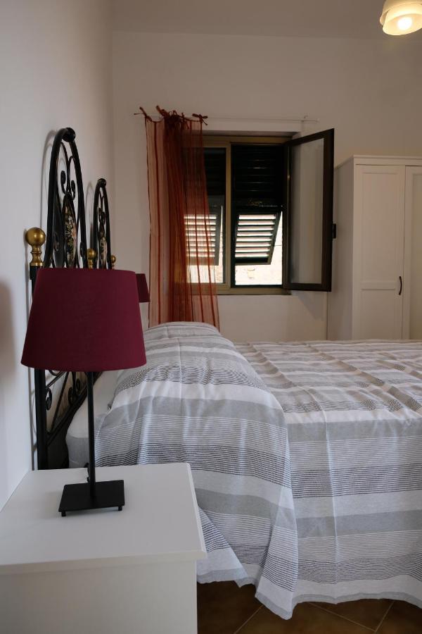 Countryhouse Traversa Du Furnu Imperia Exterior photo