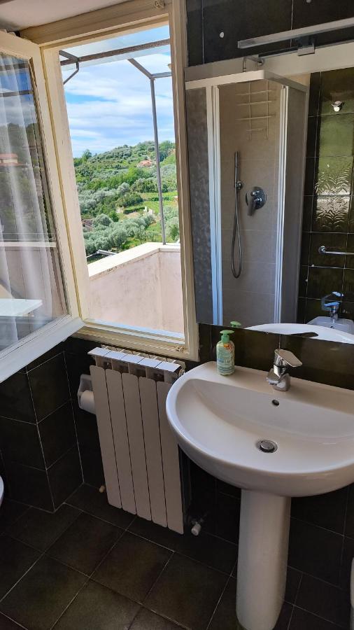 Countryhouse Traversa Du Furnu Imperia Exterior photo
